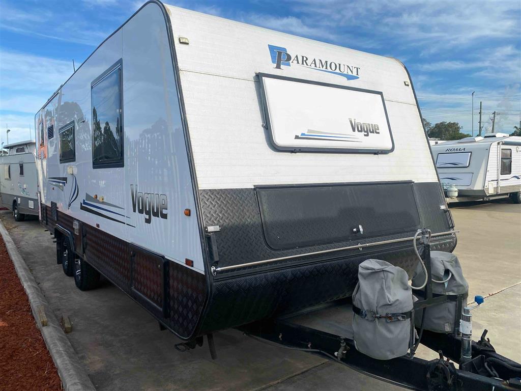 2015 PARAMOUNT VOGUE Caravan