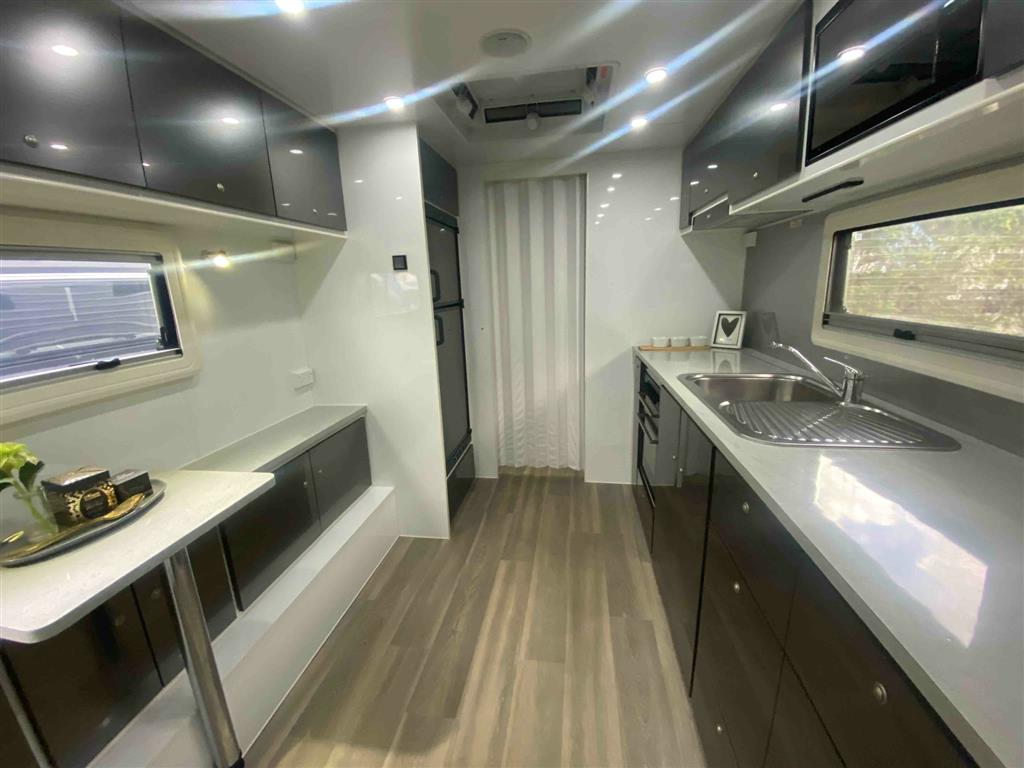 2016 BILLABONG GROVE Caravan