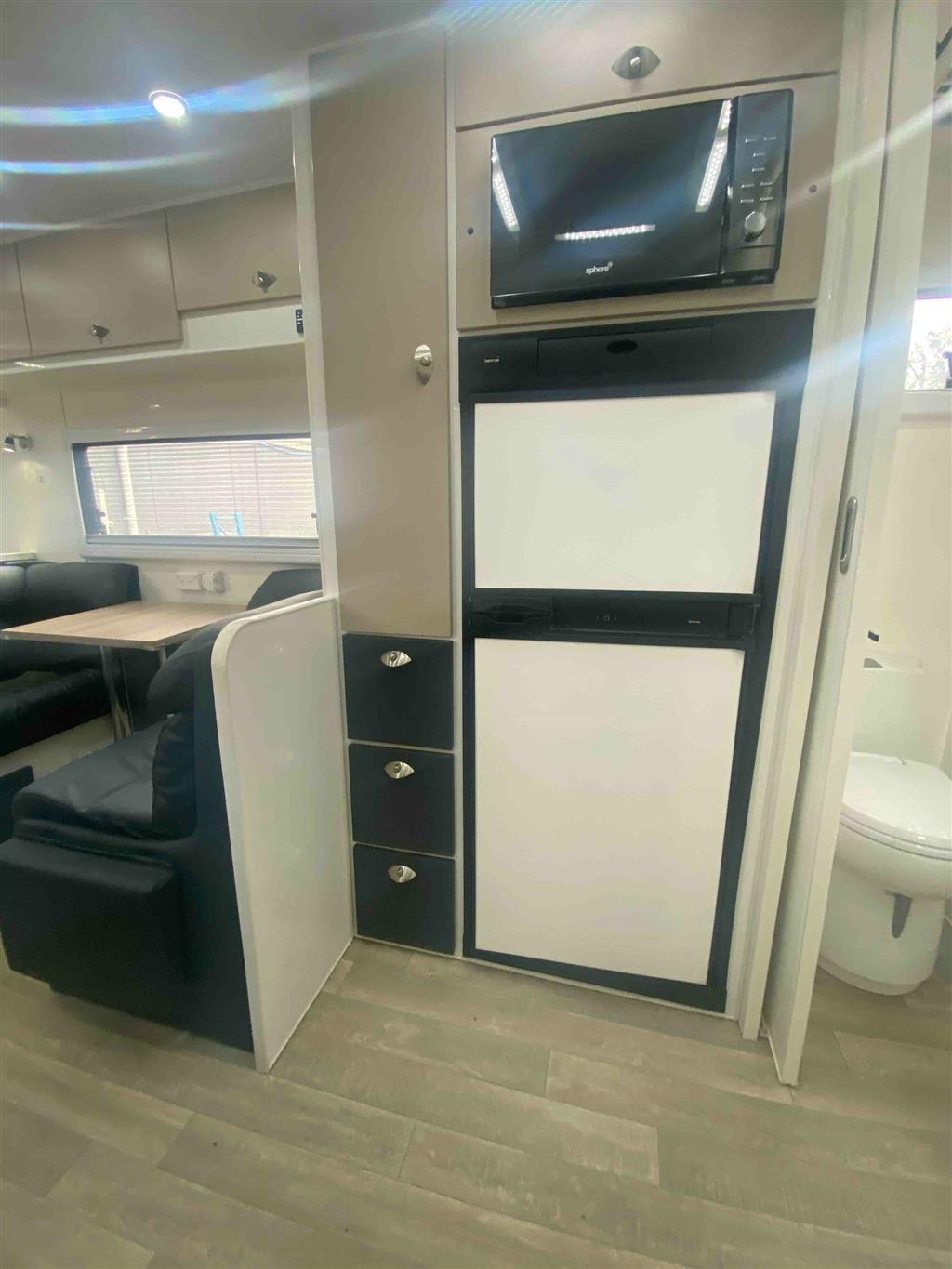 2020 SILVER VALLEY BAROSSA Caravan