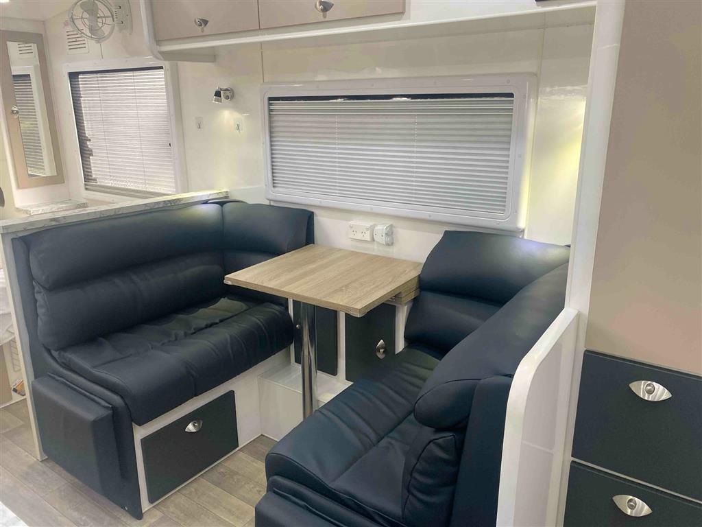 2020 SILVER VALLEY BAROSSA Caravan