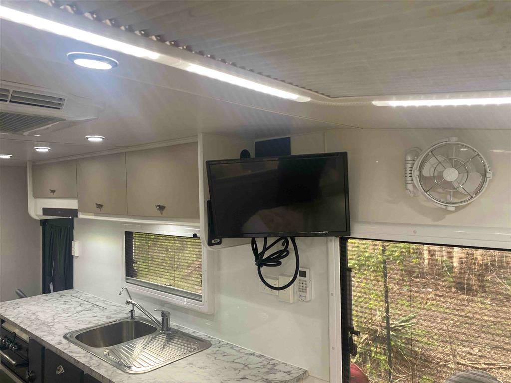 2020 SILVER VALLEY BAROSSA Caravan