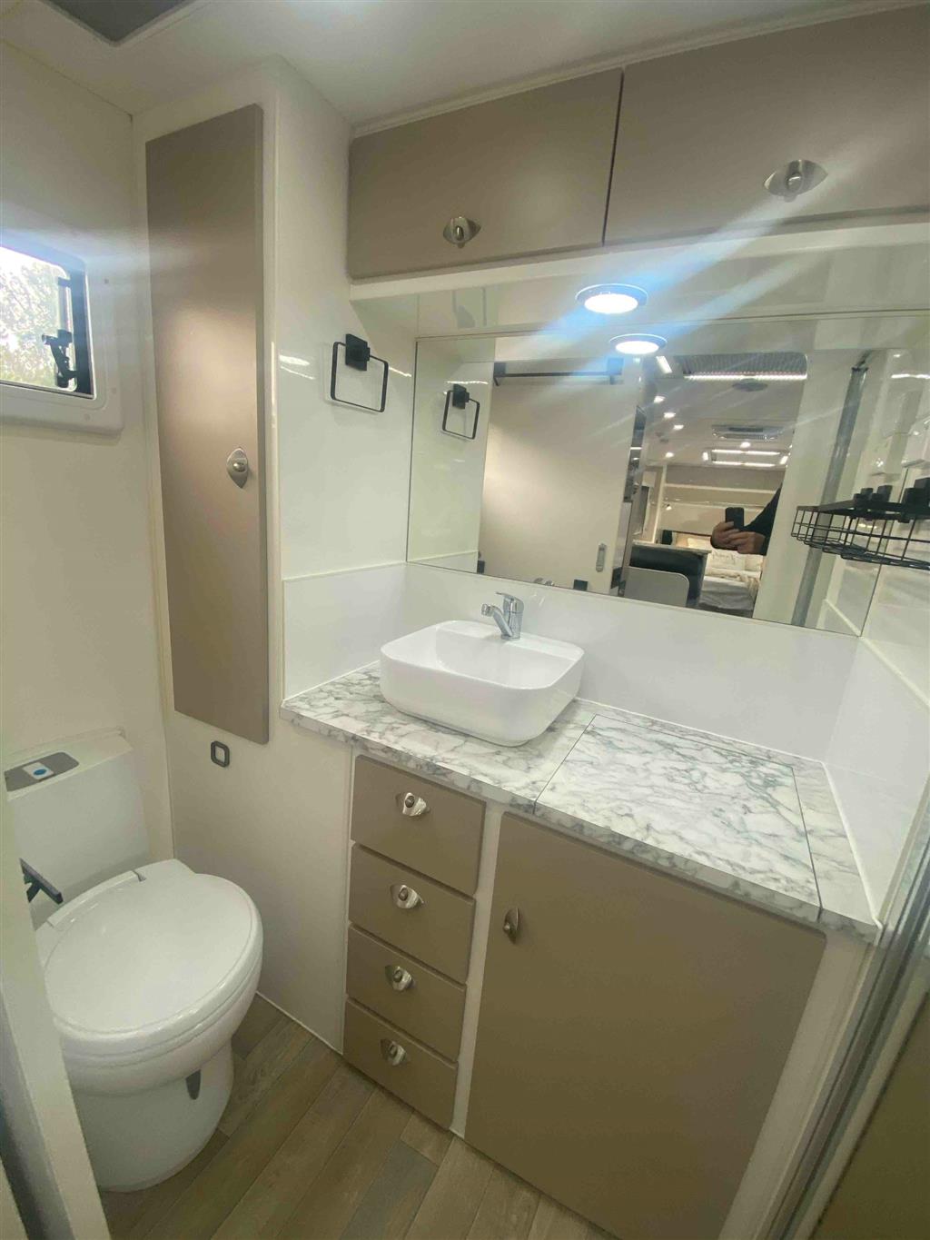 2020 SILVER VALLEY BAROSSA Caravan