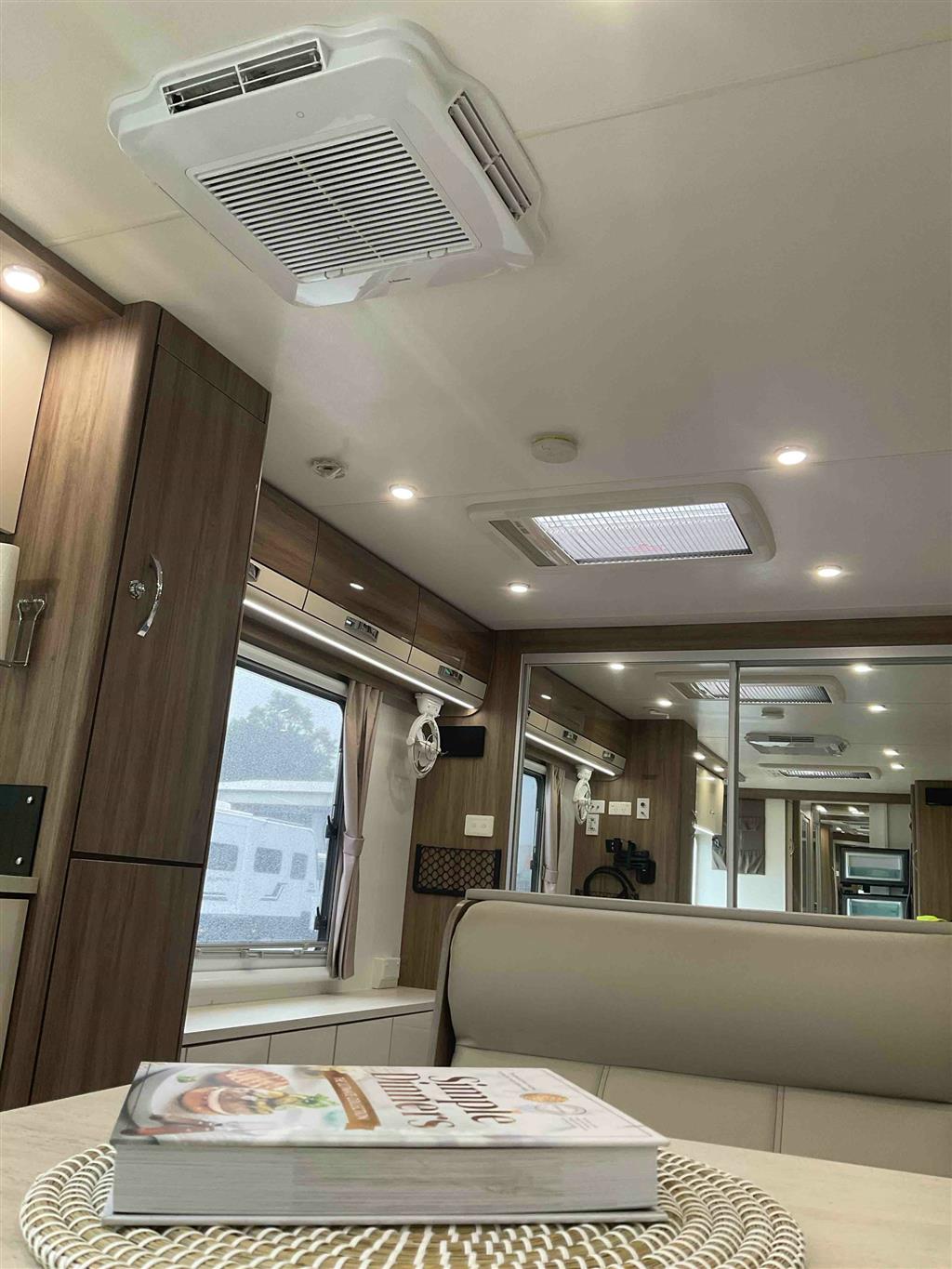 2017 JAYCO SILVERLINE Caravan 24.75-3