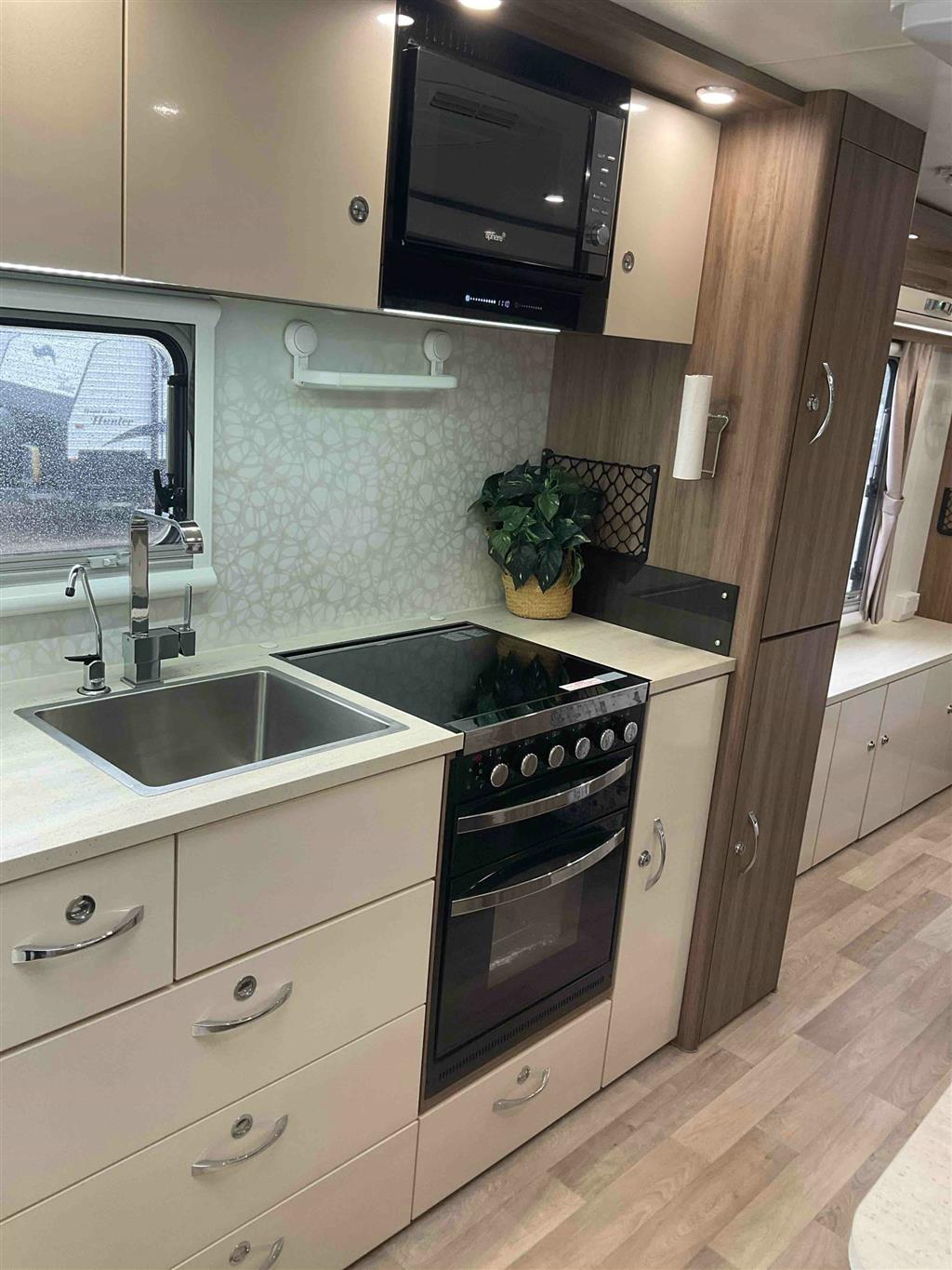 2017 JAYCO SILVERLINE Caravan 24.75-3