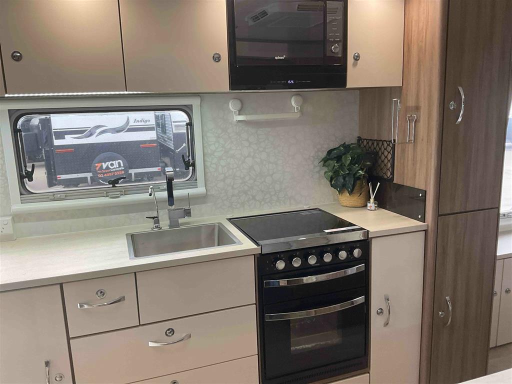 2017 JAYCO SILVERLINE Caravan 24.75-3