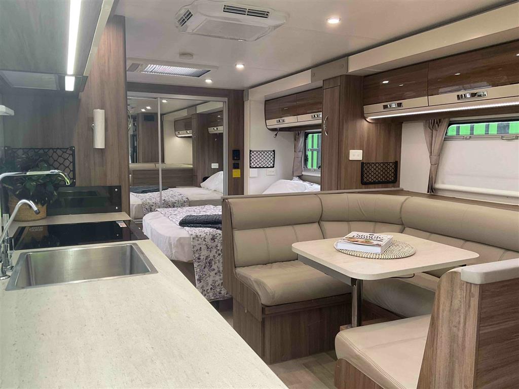 2017 JAYCO SILVERLINE Caravan 24.75-3