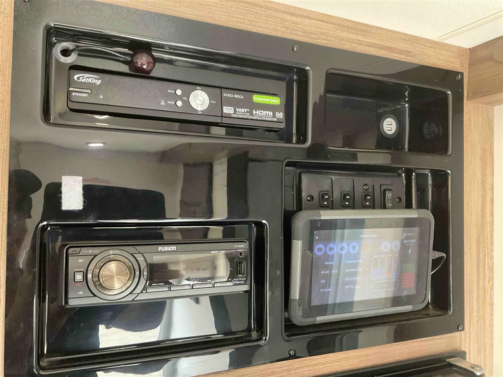 2017 JAYCO SILVERLINE Caravan 24.75-3