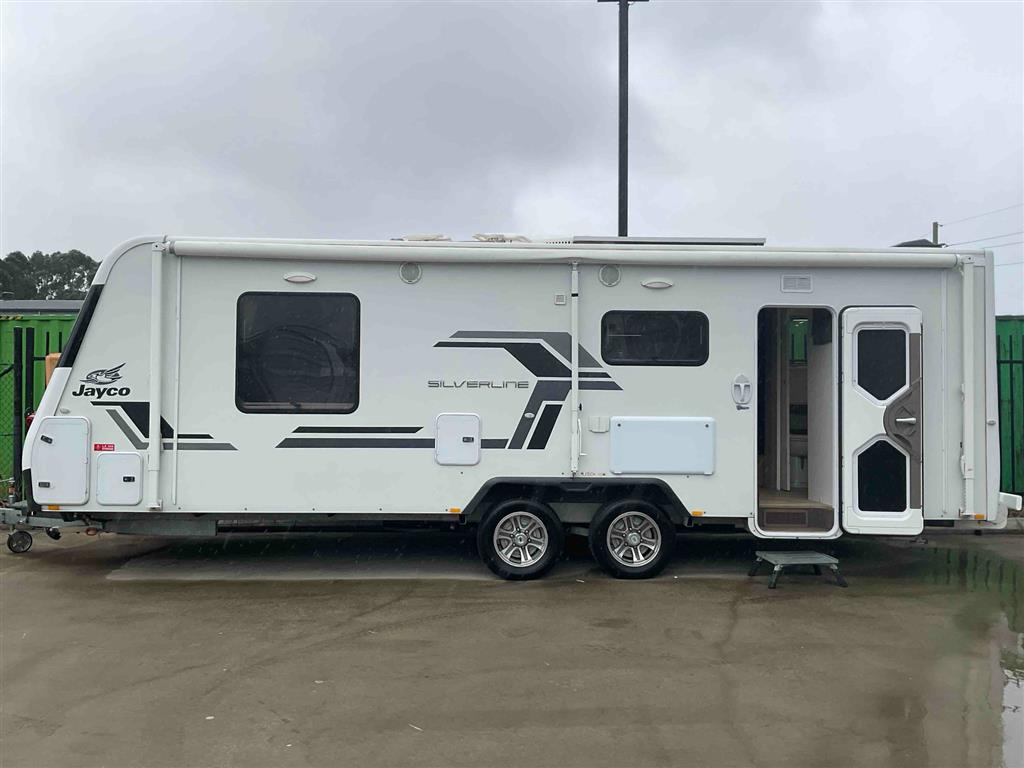 2017 JAYCO SILVERLINE Caravan 24.75-3