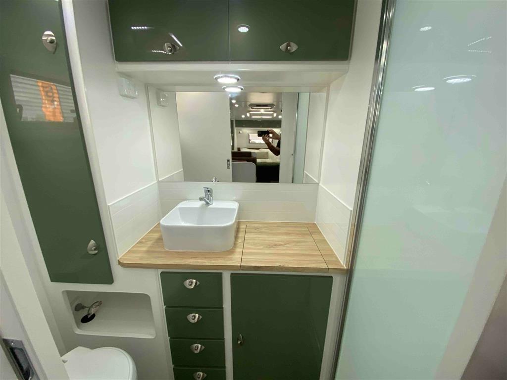 2027 SILVER VALLEY CARAVANS YARRA CARAVAN