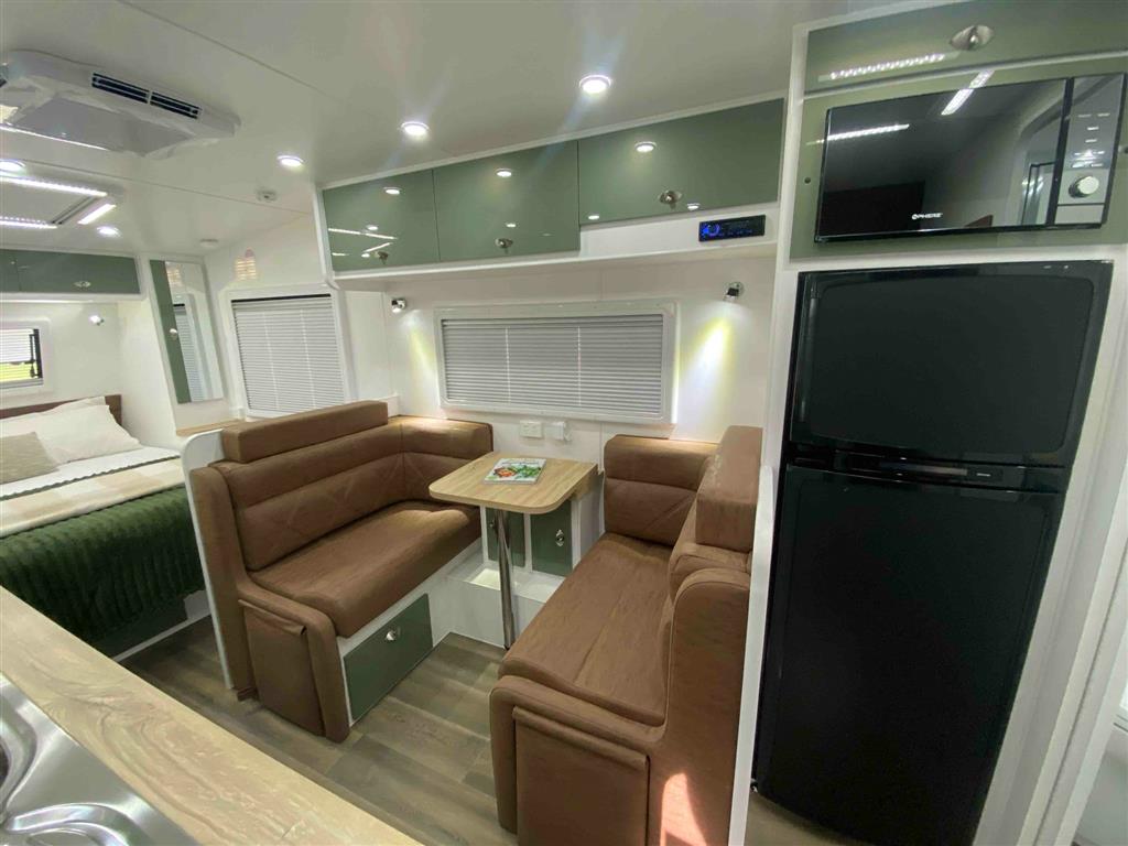 2027 SILVER VALLEY CARAVANS YARRA CARAVAN