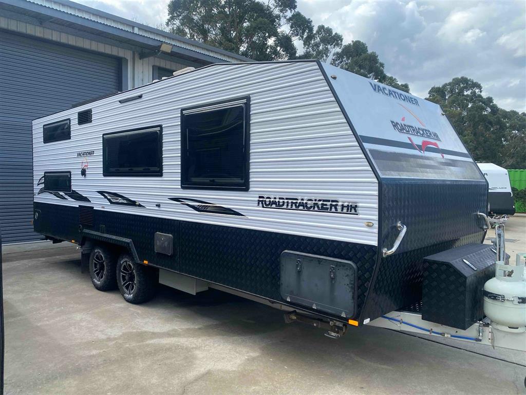 2019 VACATIONER ROADTRACKER CARAVAN