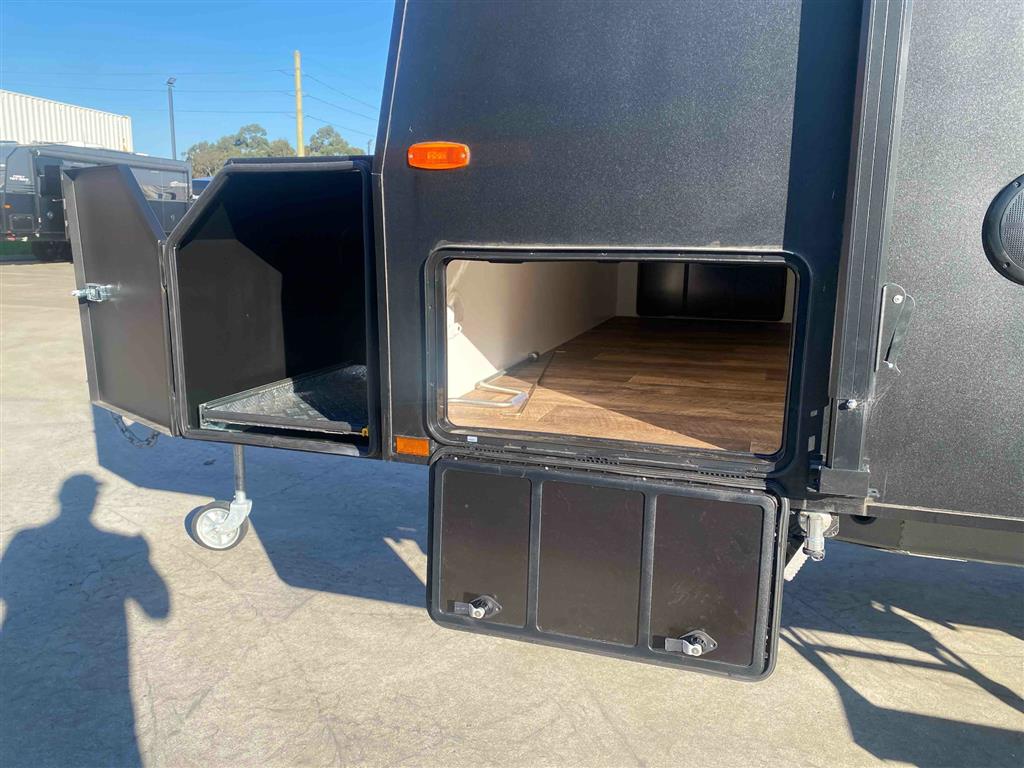 2025 HURRICANE FAMILY TUFF RIDER CARAVAN