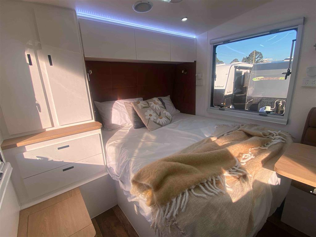 2025 HURRICANE FAMILY TUFF RIDER CARAVAN