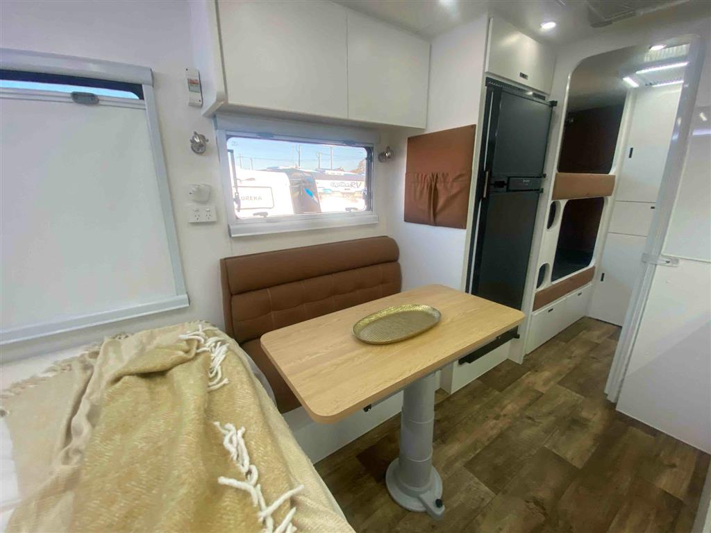 2025 HURRICANE FAMILY TUFF RIDER CARAVAN