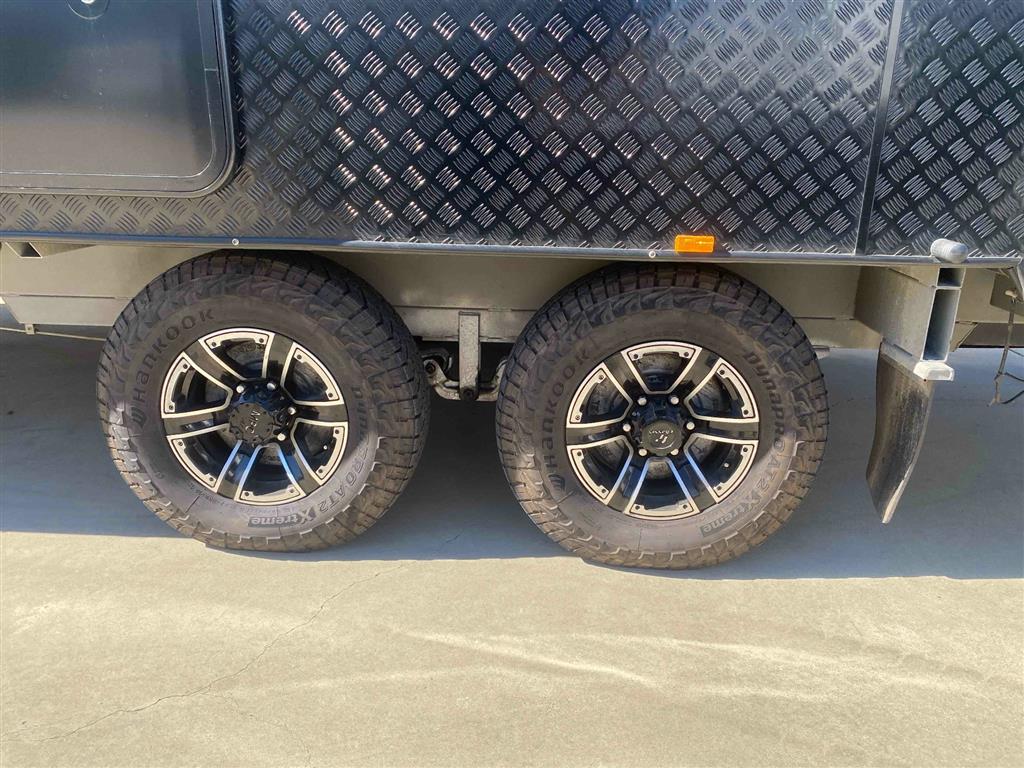 2019 Vacationer Roadtracker Caravan Club Lounge