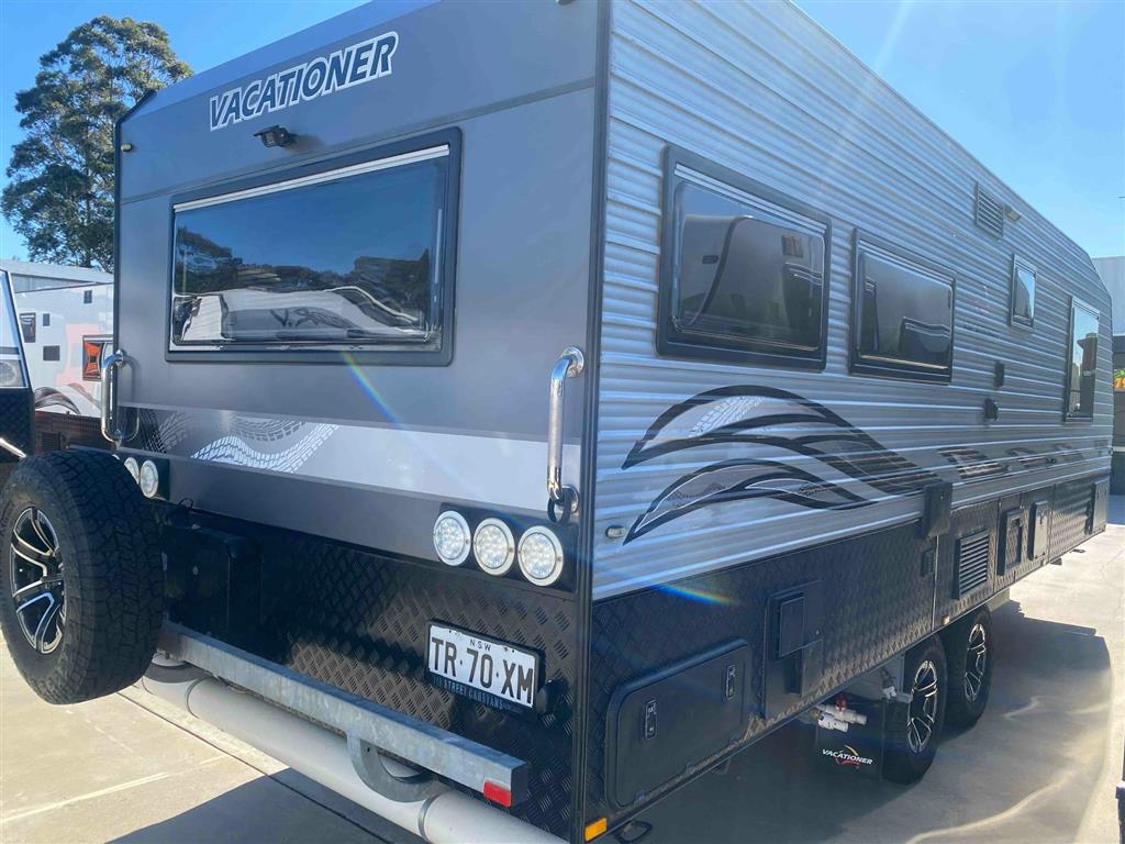2019 Vacationer Roadtracker Caravan Club Lounge
