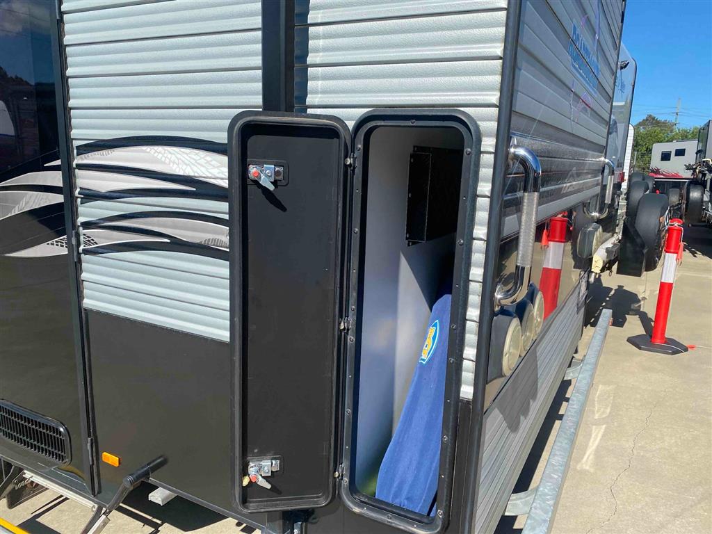 2019 VACATIONER ROADTRACKER CARAVAN