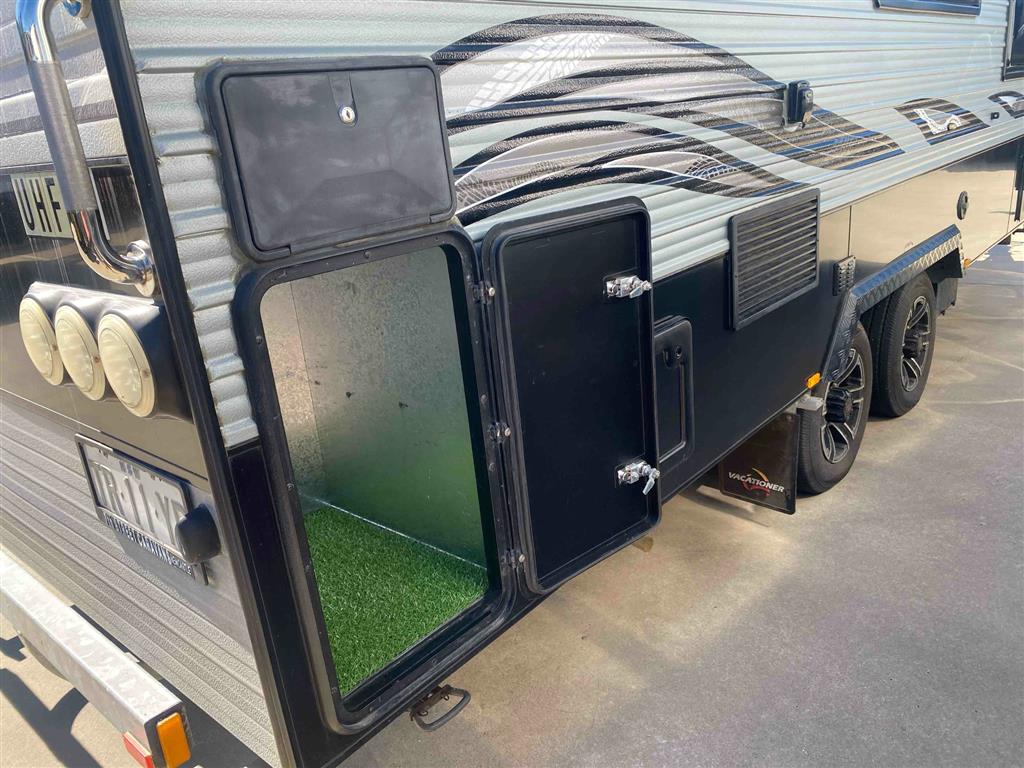 2019 VACATIONER ROADTRACKER CARAVAN