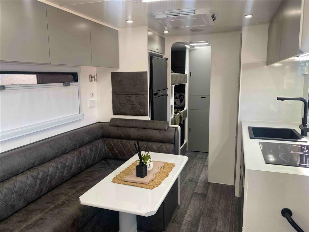 2026 HURRICANE FAMILY TUFF RIDER CARAVAN