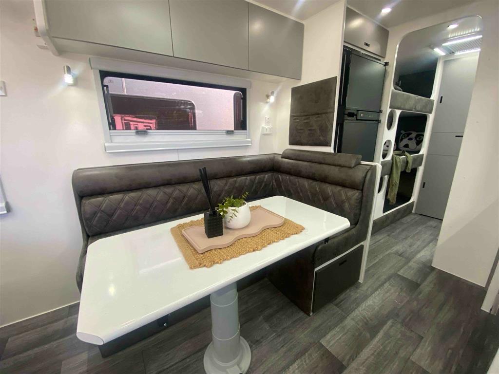2026 HURRICANE FAMILY TUFF RIDER CARAVAN
