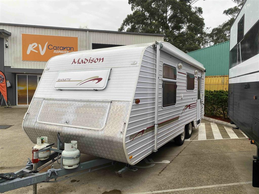 2003 MADISON SILHOUETTE Caravan