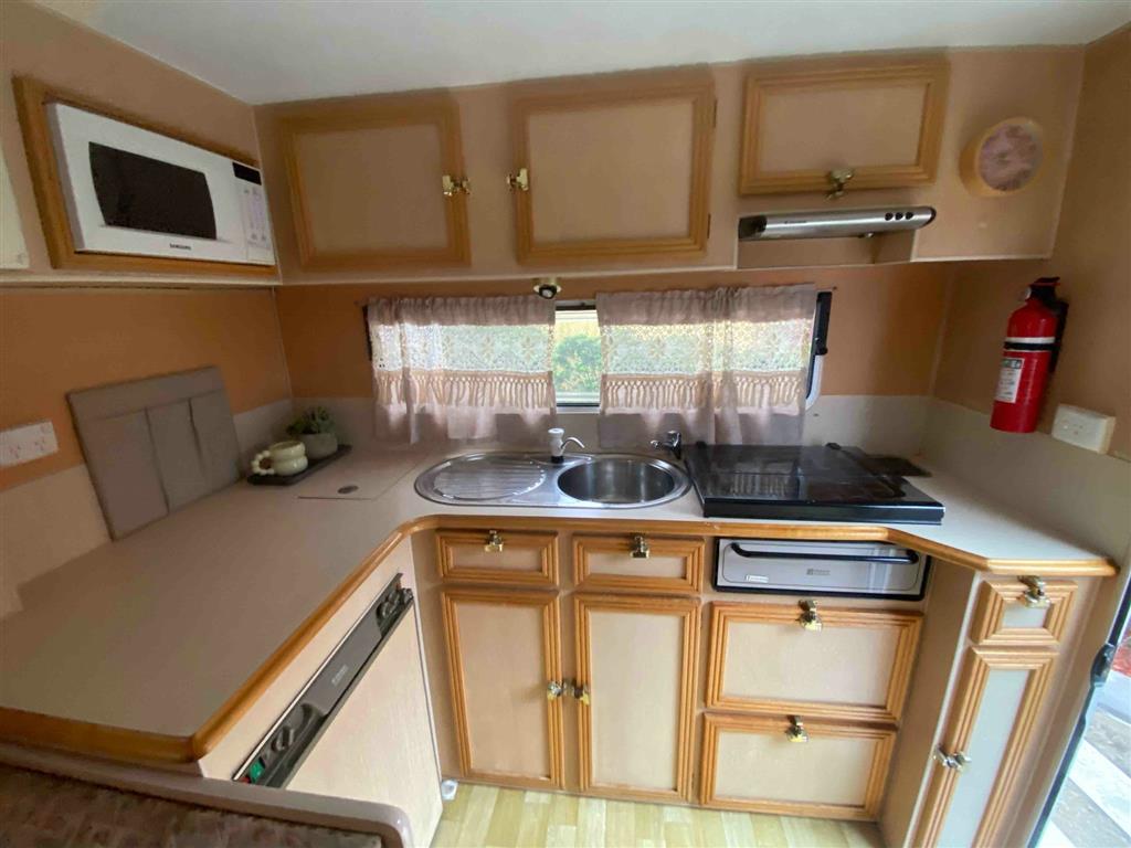 2003 MADISON SILHOUETTE Caravan