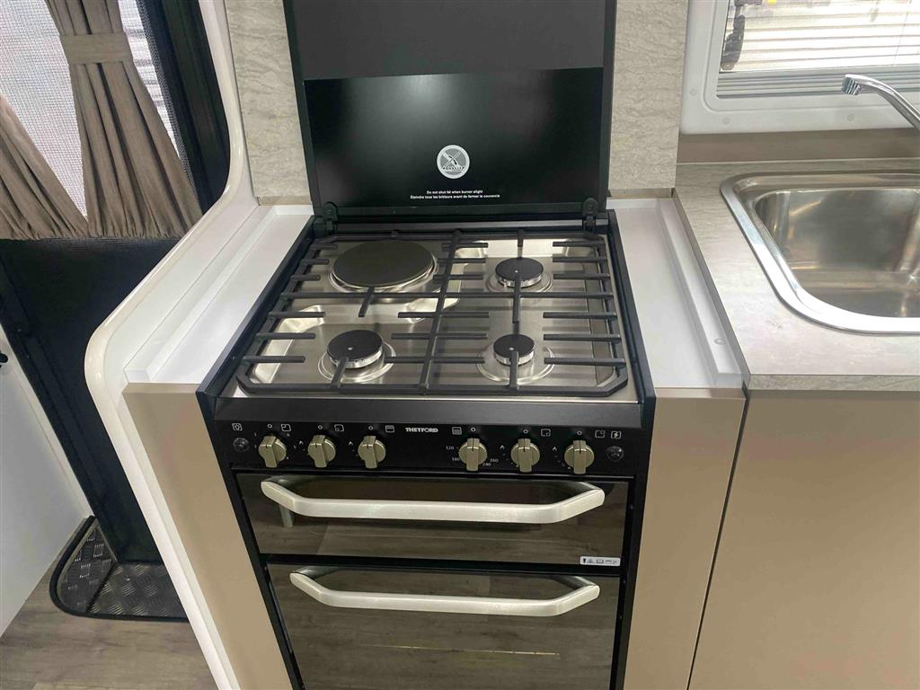 2023 PARAMOUNT ADVENTURER CARAVAN ENSUITE