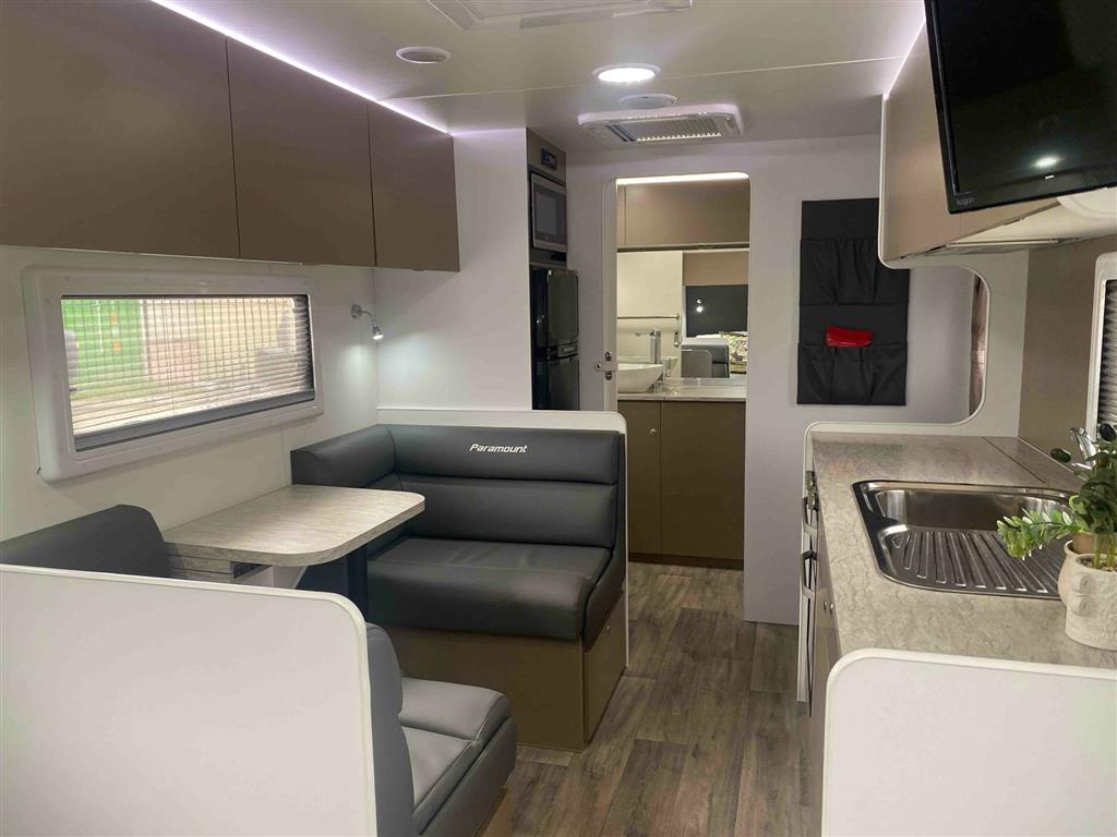 2023 PARAMOUNT ADVENTURER CARAVAN ENSUITE