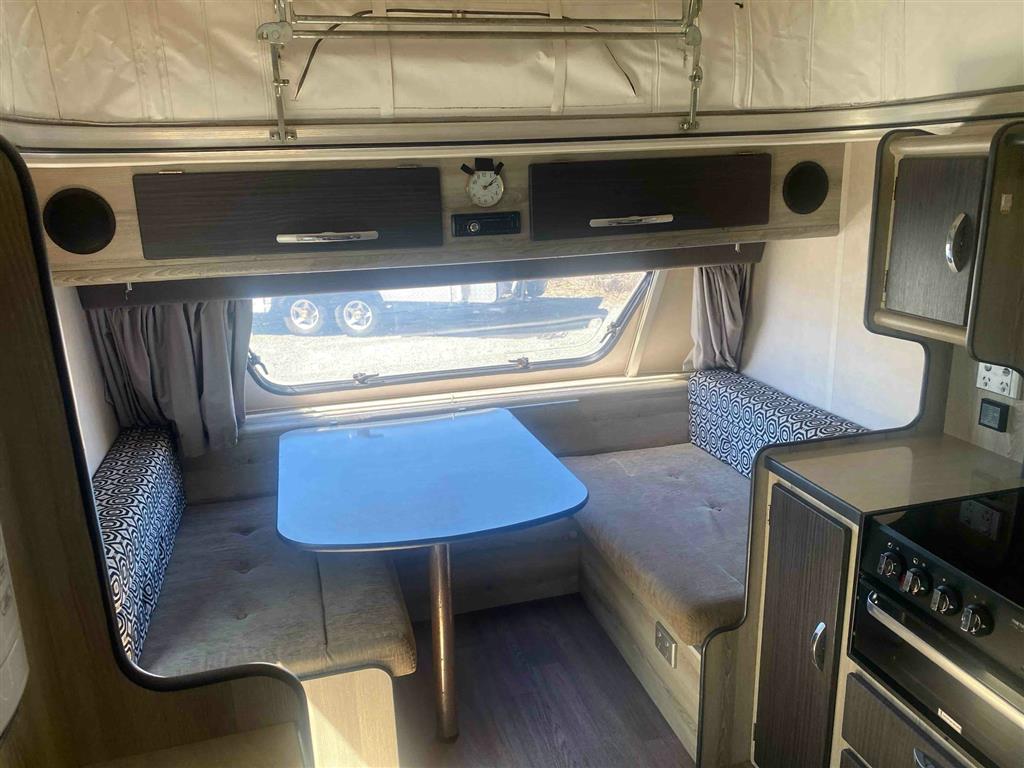 2015 Jurgens Jindabyne Pop top