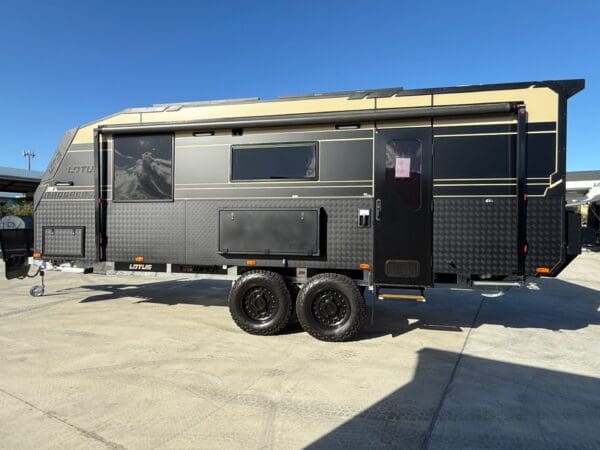 600</strong><br><br><strong>2025 LOTUS TROOPER TR219CL FULL OFF-ROAD LUXURY CARAVAN</strong><br>Designed with unwavering reliability and uncompromising luxury