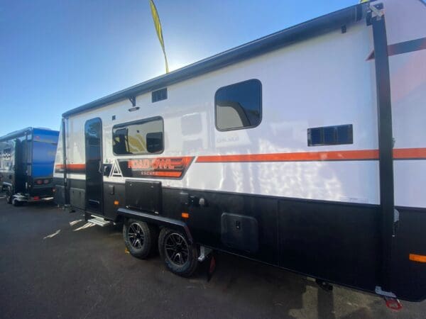  Motorhomes and Camper Trailers