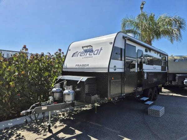  Motorhomes and Camper Trailers