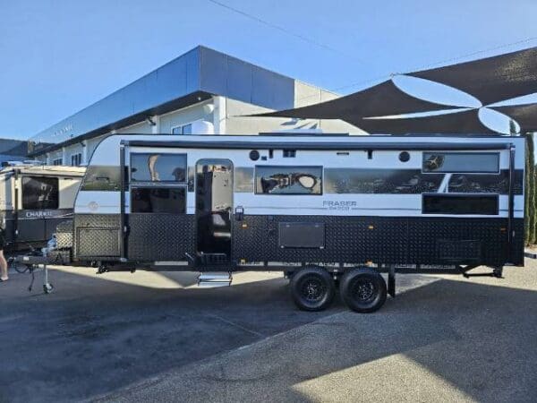  Motorhomes and Camper Trailers
