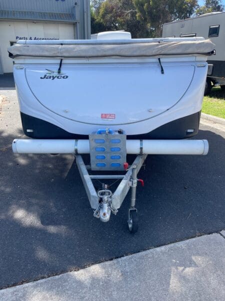  Motorhomes and Camper Trailers
