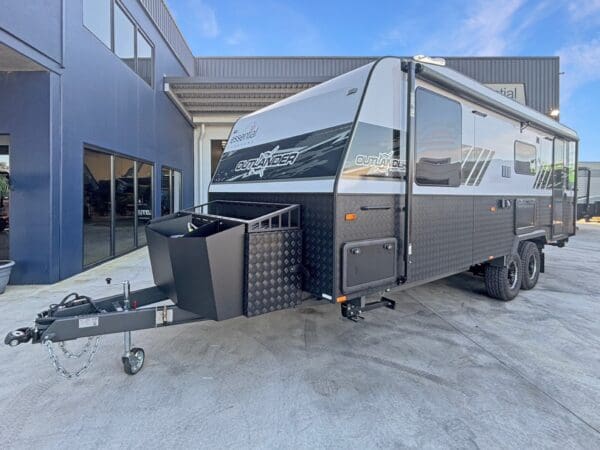 ESSENTIAL CARAVANS OUTLANDER - Caravans