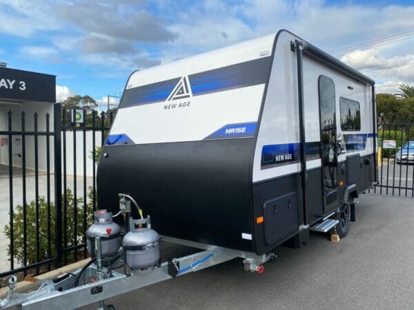  Motorhomes and Camper Trailers