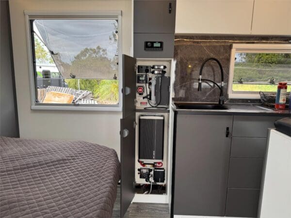 000!<br /><br />This 2024 On The Move Adventure 6.9F is the ultimate family van