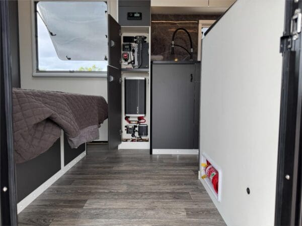  Motorhomes and Camper Trailers