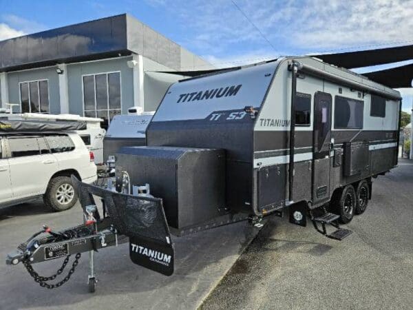 TITANIUM S3 226Q 22'6 QUAD BUNK - Caravans