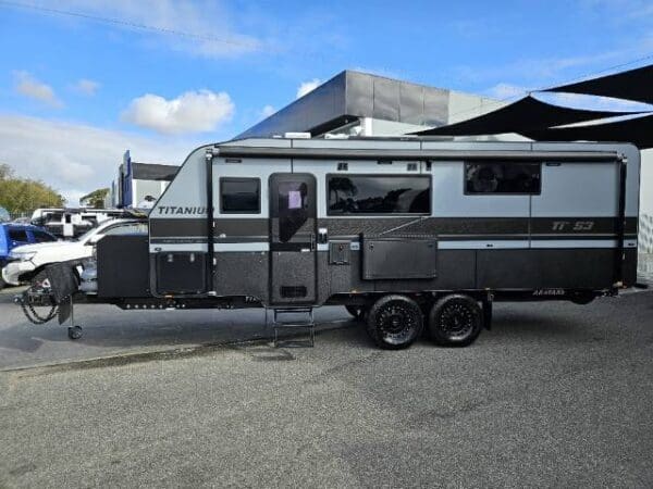  Motorhomes and Camper Trailers