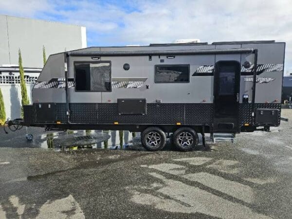  Motorhomes and Camper Trailers