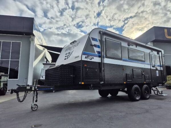  Motorhomes and Camper Trailers
