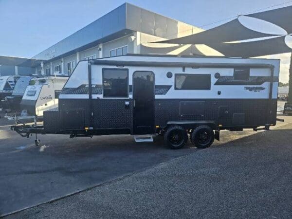  Motorhomes and Camper Trailers