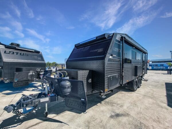 LOTUS CARAVANS TROOPER - Caravans