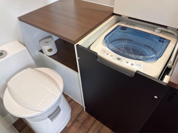  featuring a big shower and toilet