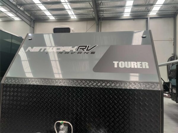  Motorhomes and Camper Trailers