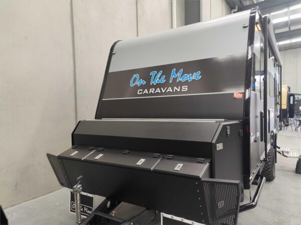  Motorhomes and Camper Trailers