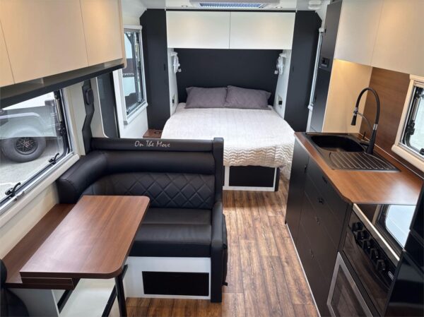  Motorhomes and Camper Trailers